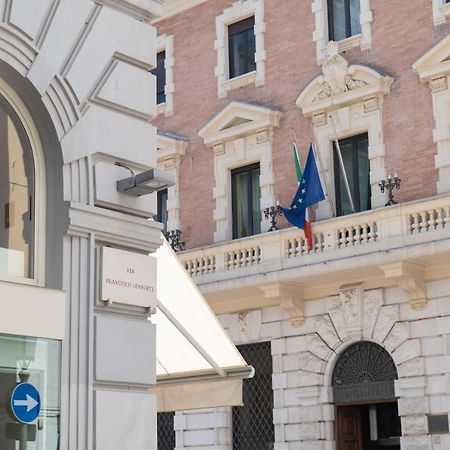 살레르노 Relais Palazzo Olimpia - Corso Vittorio Emanuele 아파트 외부 사진